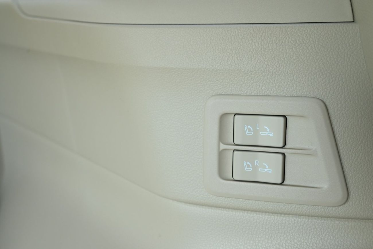 Toyota Land Cruiser VXR+ 4.0L PETROL AT