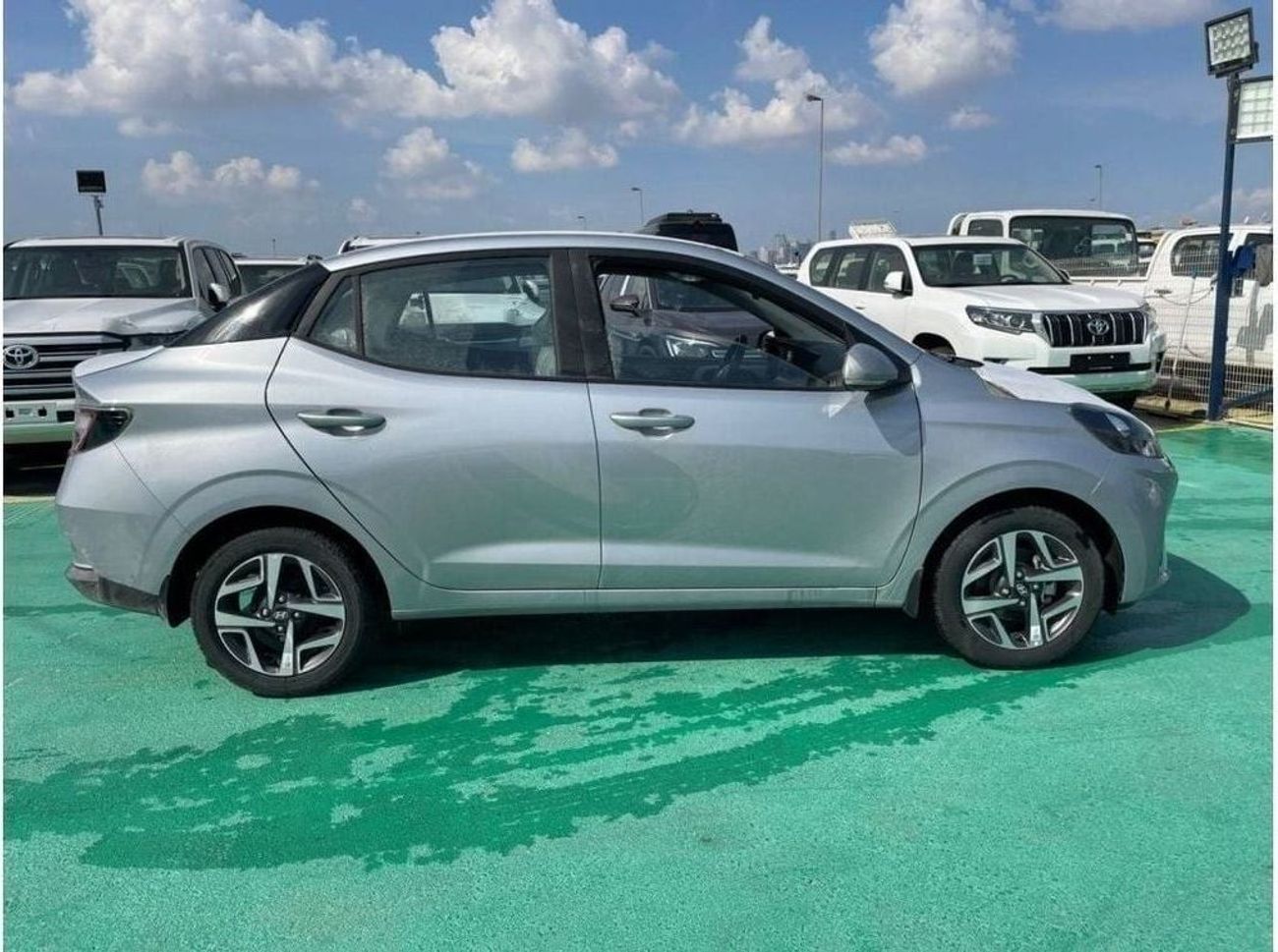 Hyundai Grand i10 Hyundai Grand  i10 SEDAN /hatch back 1.2P AT MY2023