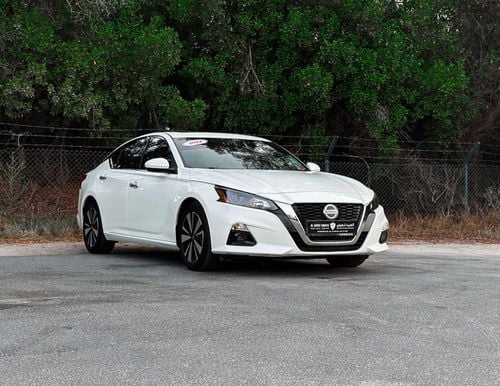 Nissan Altima SV Nissan Altima Full Option | 2.5 L | 2022 | GCC | Accident-Free | In Excellent Condition | 1042 P.