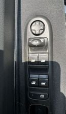 بيجو 5008 بريميوم خالية من الحوادث - خليجي - رقم واحد الفل - مكينة 1600 سي سي - السيارة بحالة الوكالة من الداخ