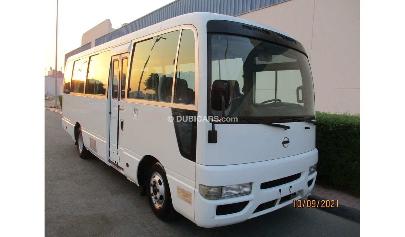 Nissan Civilian NISSAN CIVILIAN 2009 DIESEL 30 SEATS GULF SPACE