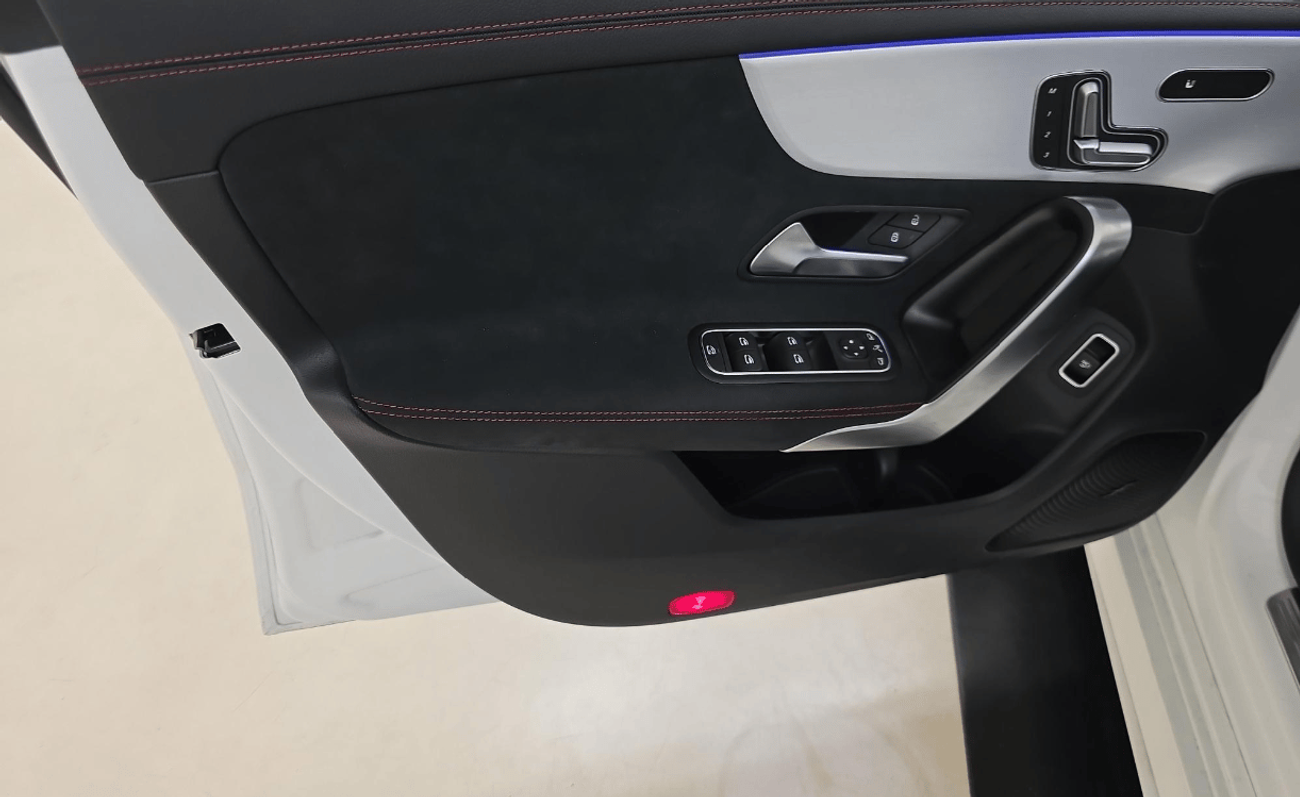 Mercedes-Benz CLA 250 Premium + 2.0L