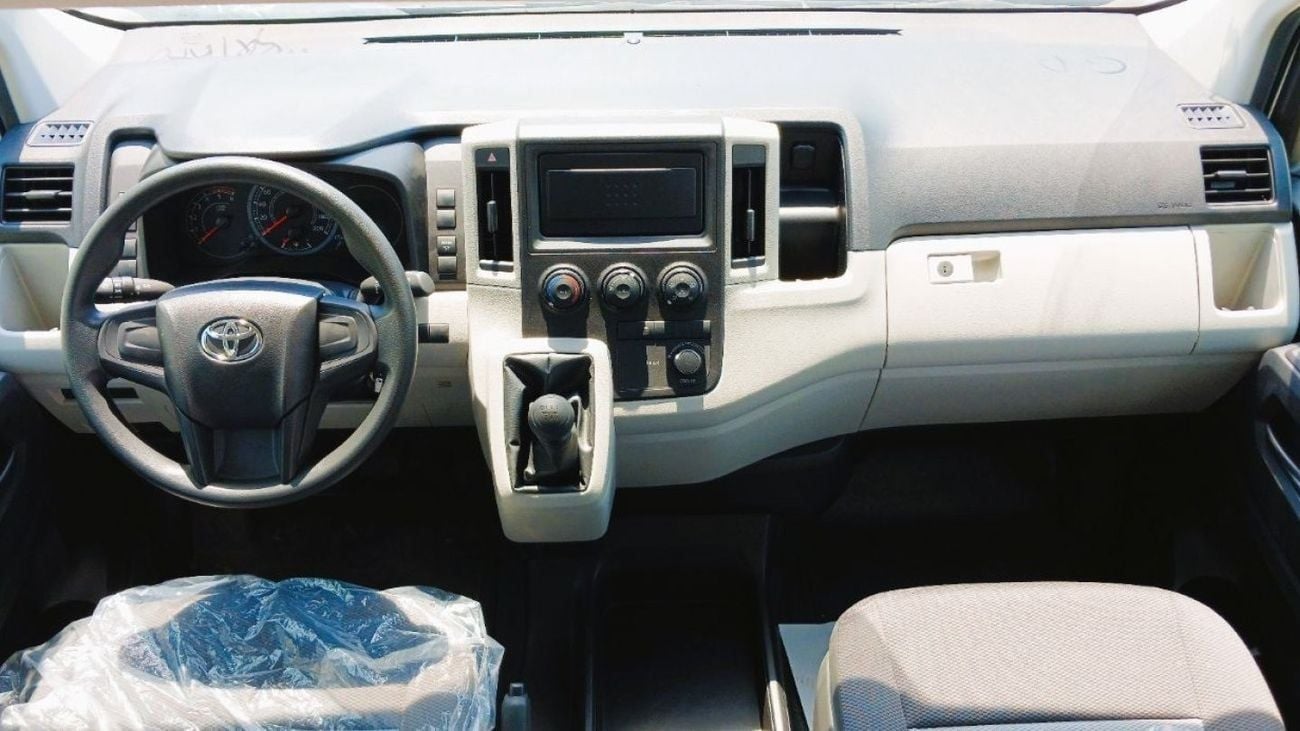 Toyota Hiace DLS - STD ROOF Toyota HiAce 2.8L Diesel Manual 13-seater  2025YM