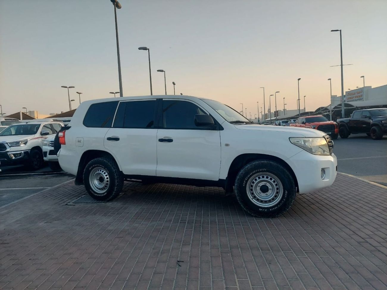 Toyota Land Cruiser 200 4.5L DIESEL V8 MANUAL TRANSMISSION
