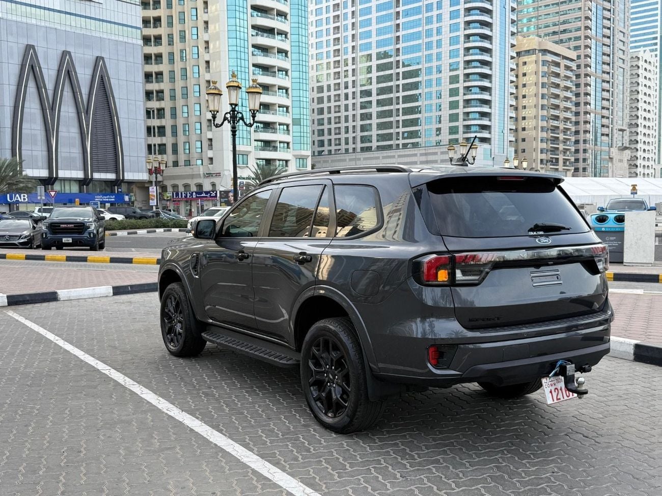 Ford Everest Sport 2.L Bi-Turbo Right Hand Drive