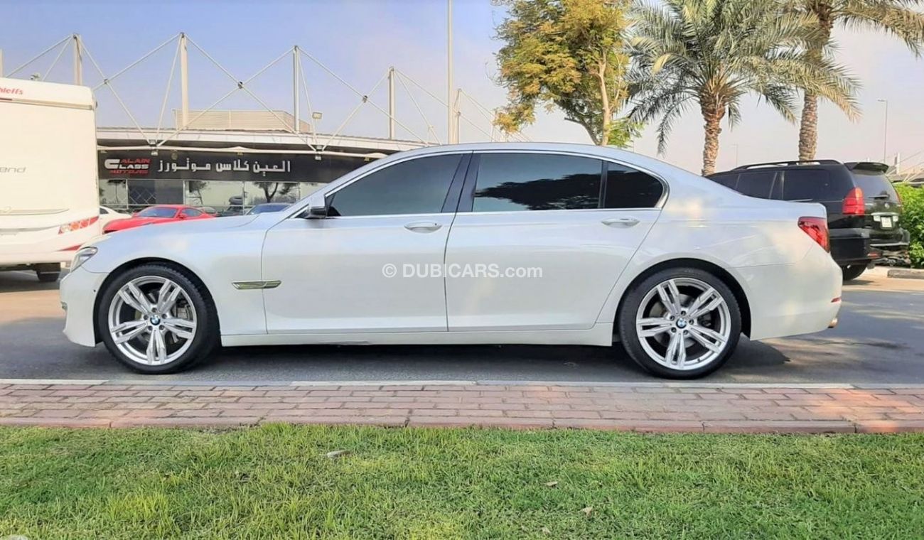 بي أم دبليو 730Li LI - 2015 - UNDER WARRANTY - IMMACULATE CONDITION