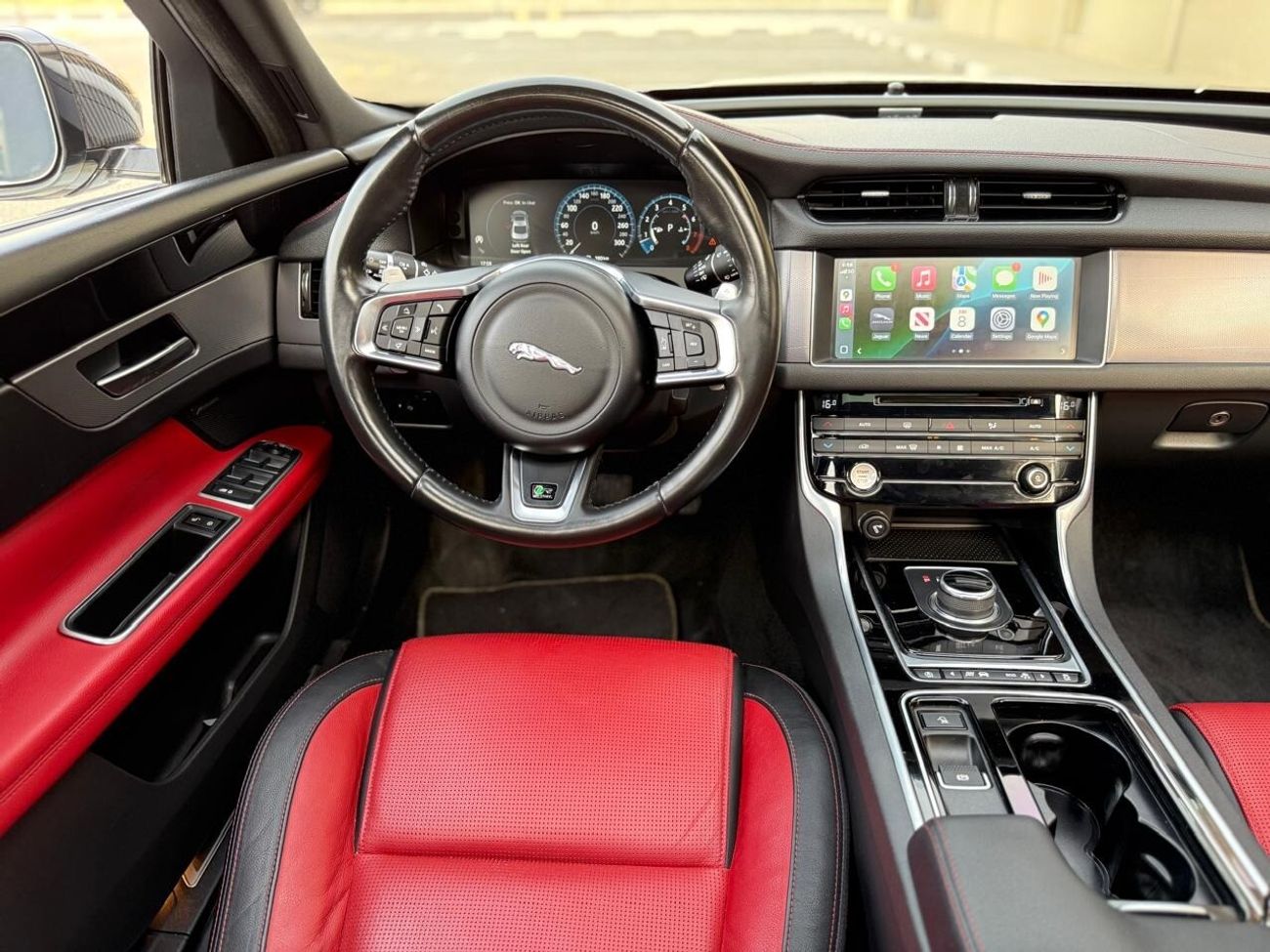 Jaguar XF R-Sport 2.0L Sedan