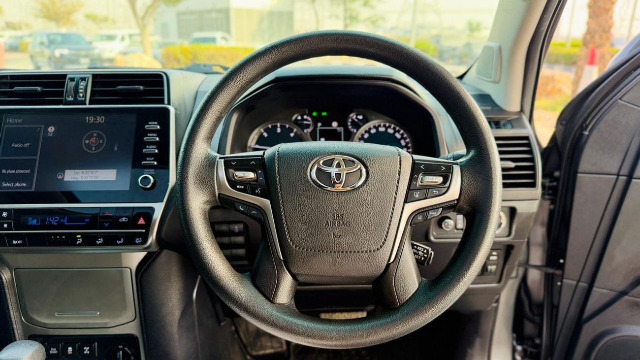 تويوتا برادو 2022| 2.8L DIESEL ENGINE | AT | RHD | SUNROOF | PUSH START ENGINE | CRUISE CONTROL | BLIND SPOT MONI