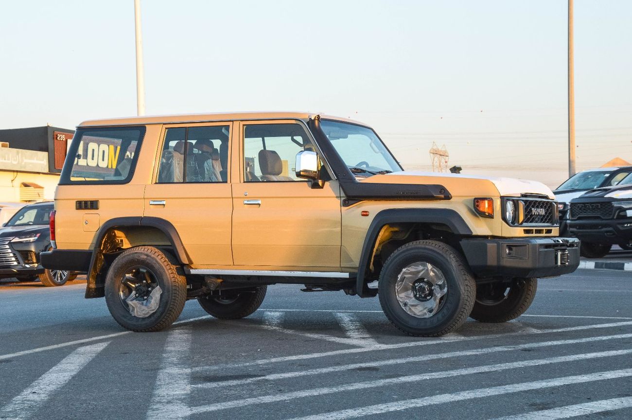 Toyota Land Cruiser 70 TOYOTA LAND CRUISER 76 4.0L 4WD 5DOOR PETROL SUV 2025