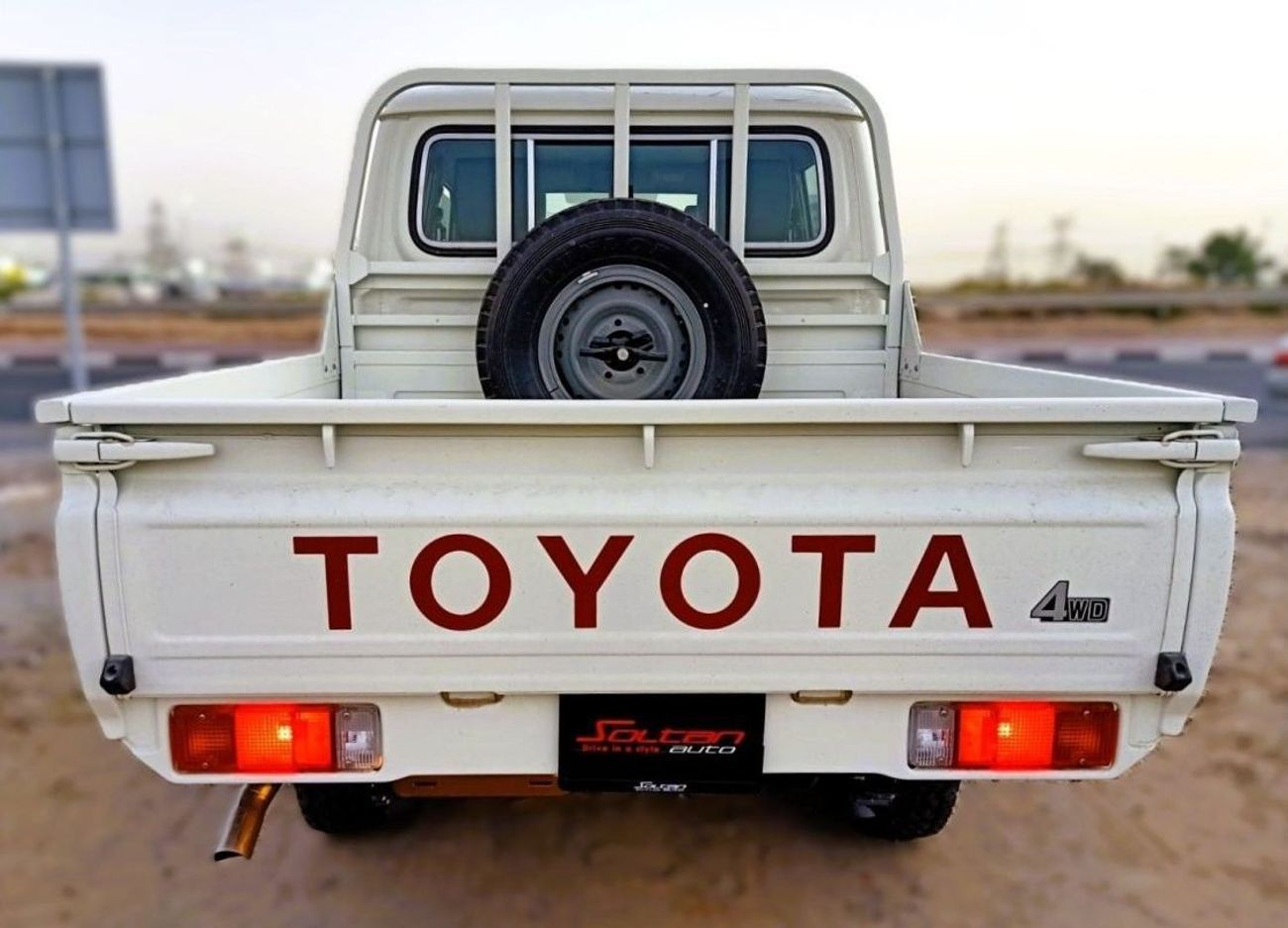 Toyota Land Cruiser Pick Up pickup Double cabin Diesel  4.2L 6V M/T 4*4 basic 2025 With No Restrictions