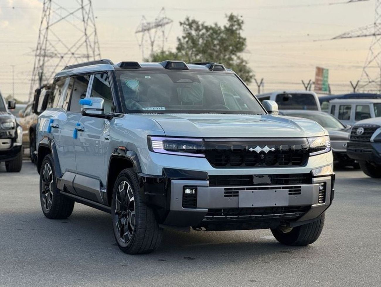 بي واي دي ليوبارد 8 BYD LEOPARD 8 2024