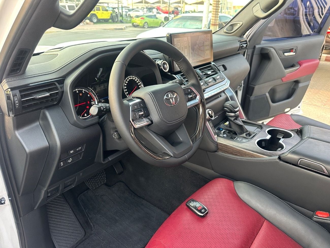 تويوتا لاند كروزر VXR