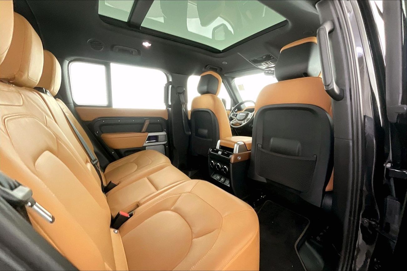 لاند روفر ديفندر P400 130 HSE | National Day Celebration | شامل الضمان | 0 ﺪﻔﻋﺓ ﺃﻮﻟﻯ