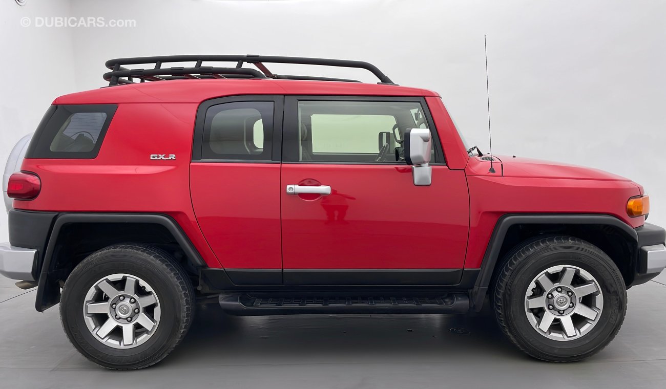 Toyota FJ Cruiser GXR 4 | Under Warranty | Inspected on 150+ parameters