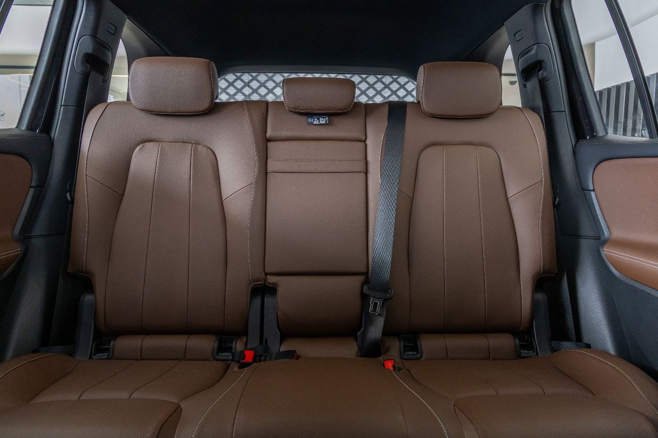 مرسيدس بنز GLB 200 Mercedes-Benz GLB200 Dynamic - 2025