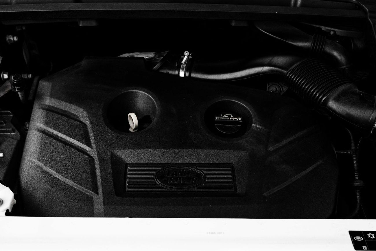 لاند روفر رانج روفر إيفوك R-Dynamic | 2,456 P.M (3 Years)⁣ | 0% Downpayment | Low KMS! Stunning!