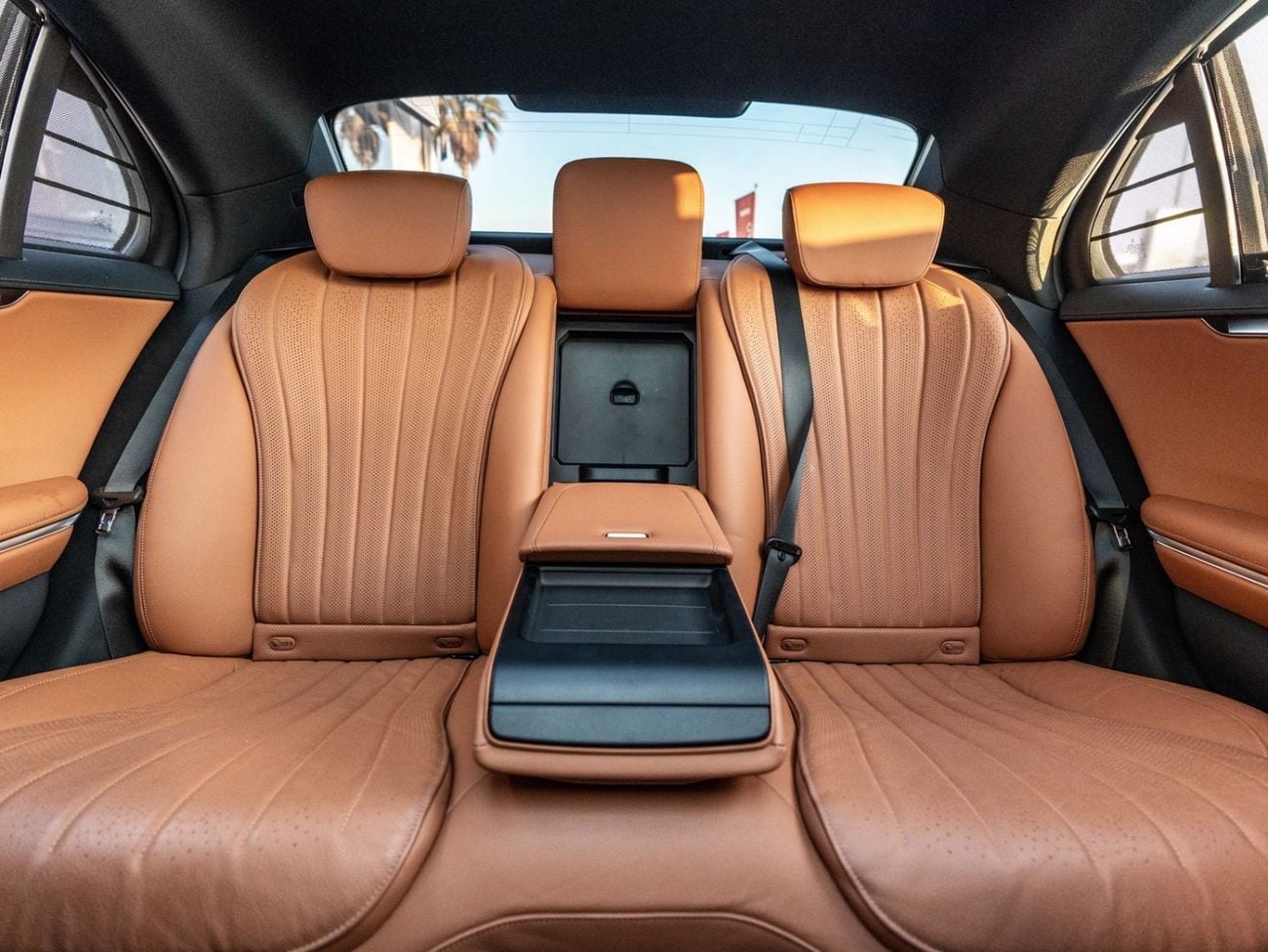 مرسيدس بنز S 500 4MATIC AMG Line