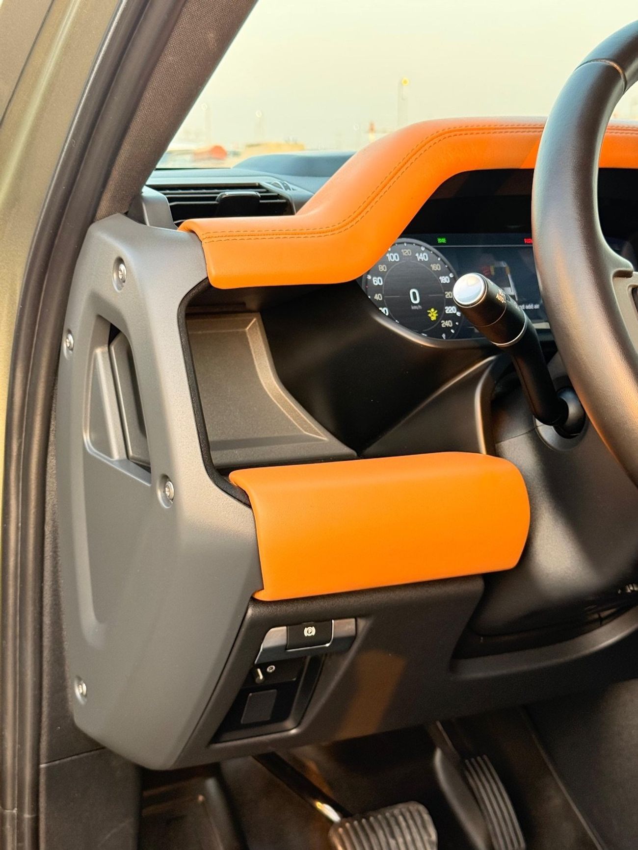 Land Rover Defender 130 SE P400 X Dynamic (7 Seater)