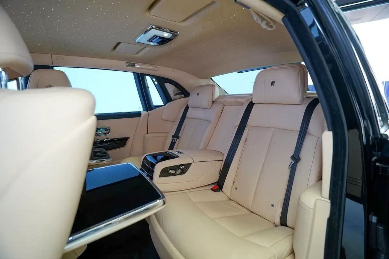 رولز رويس فانتوم SWB Std 6.8L
