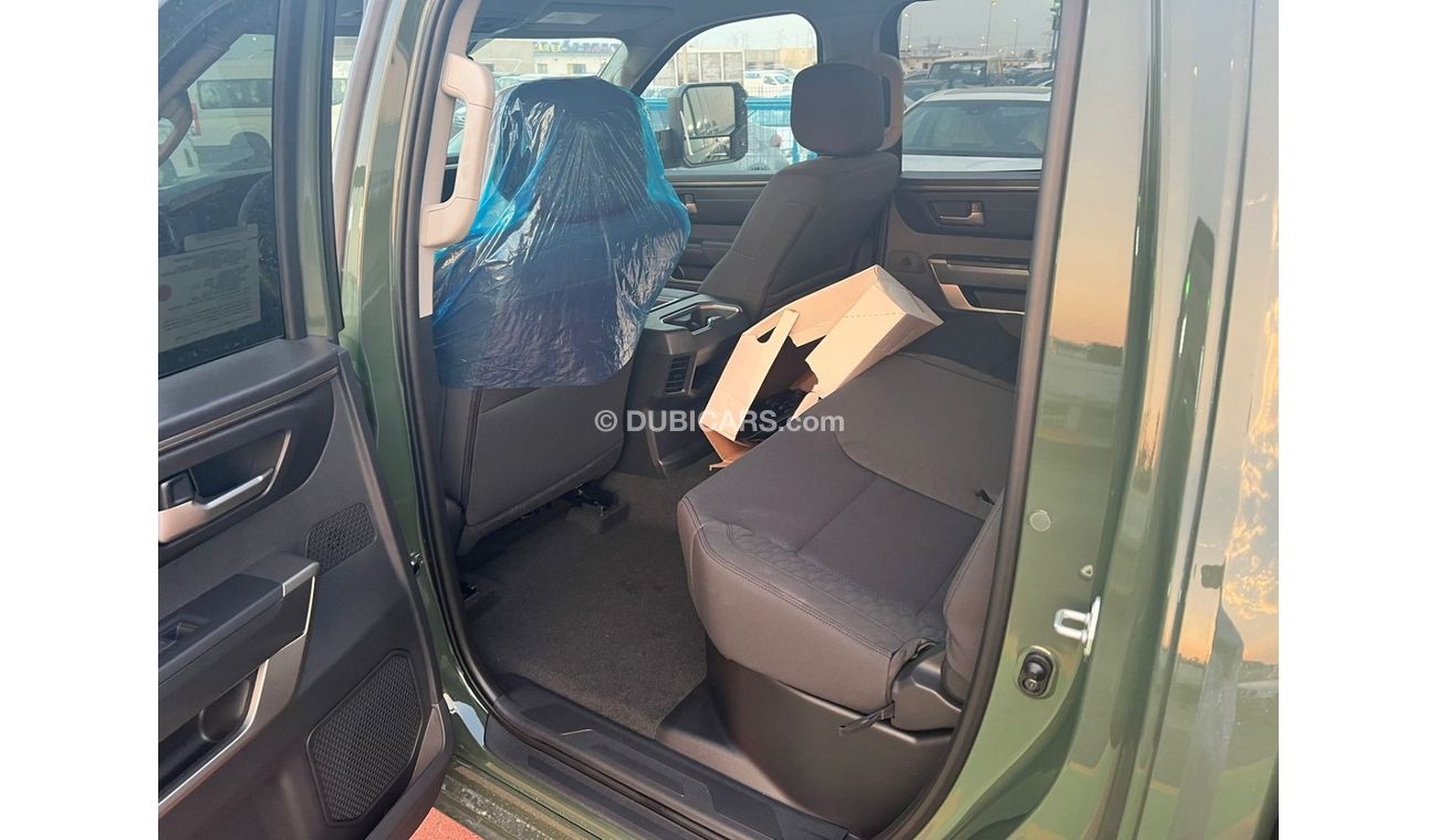 Toyota Tundra 3.5L SR5 CREW MAX