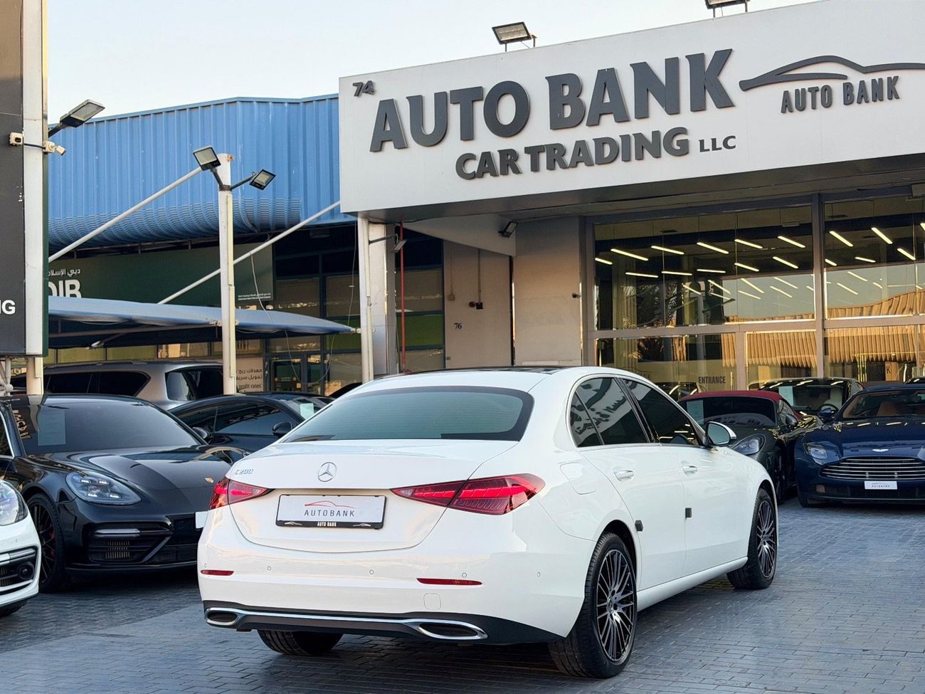 مرسيدس بنز C 200 Premium 2.0L