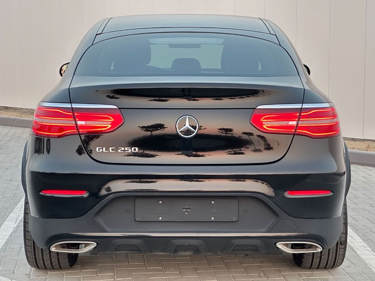 Mercedes Benz GLC250 AMG