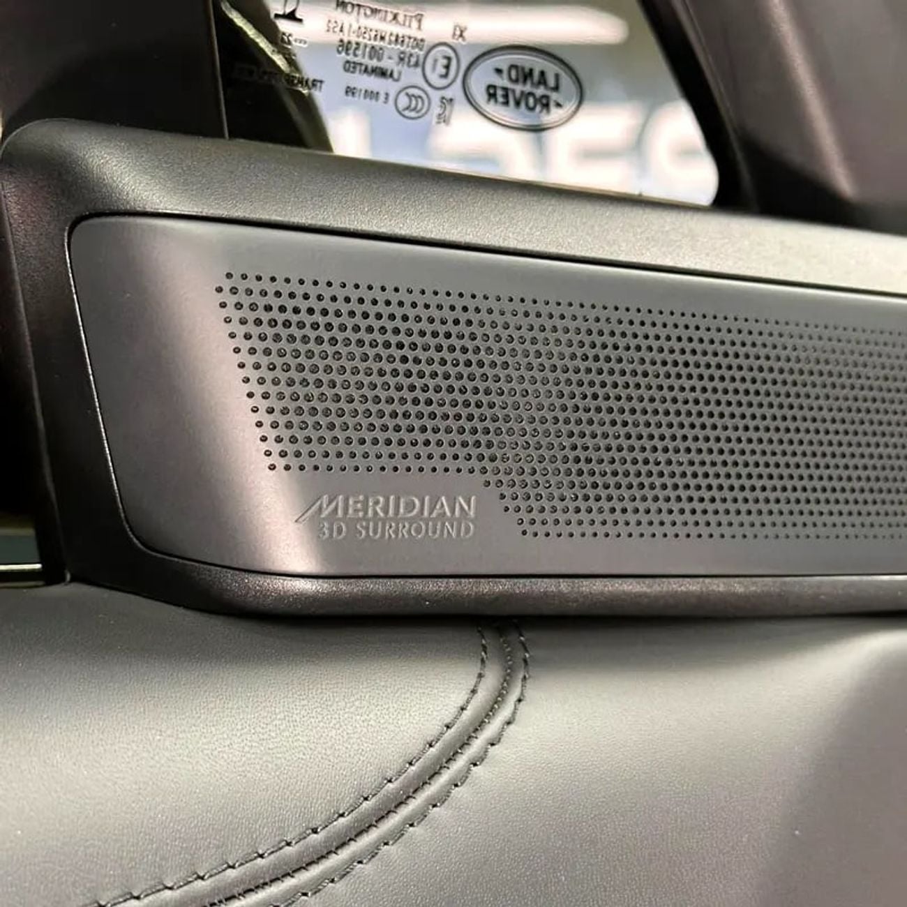 Land Rover Range Rover Vogue First Edition - GCC/ Specs