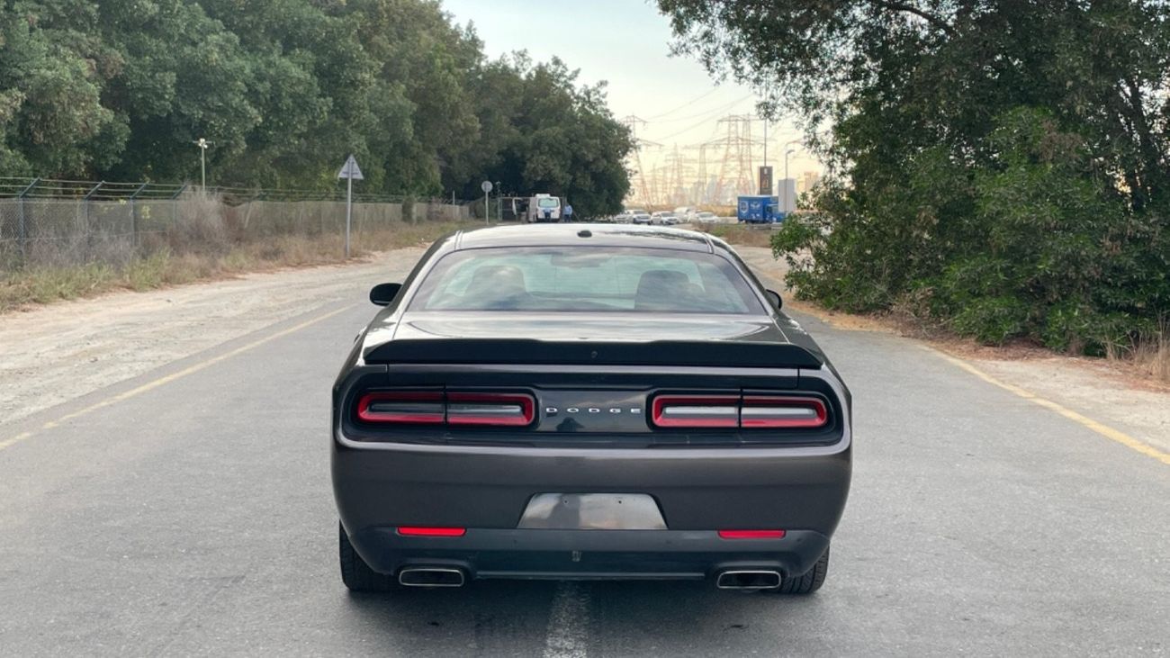 Dodge Challenger R/T 5.7L (370 HP)