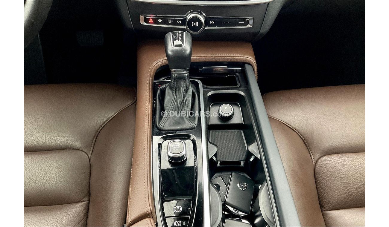 Volvo S90 Momentum