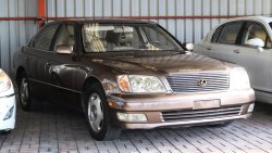 لكزس LS 400