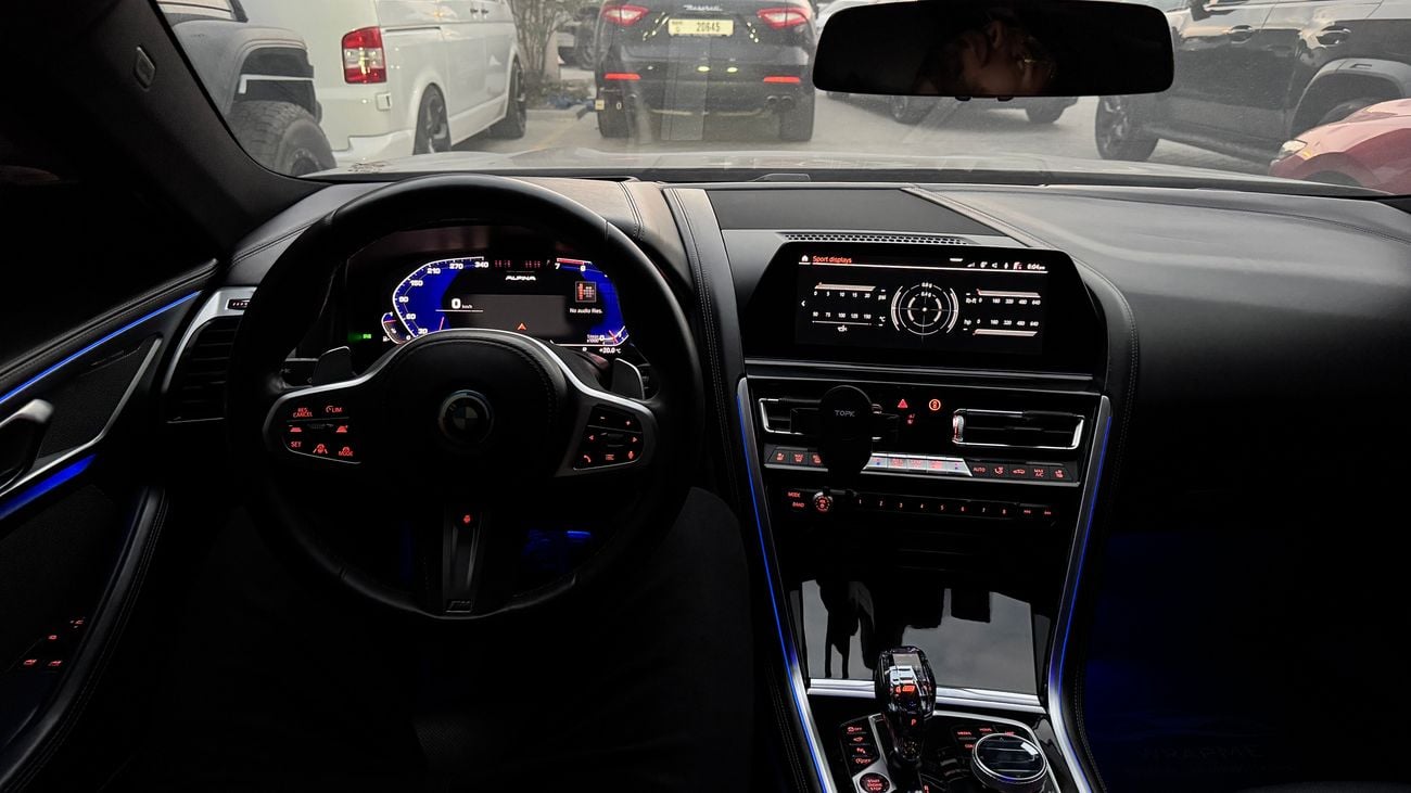 بي أم دبليو M850i xDRIVE CARBON EDITION