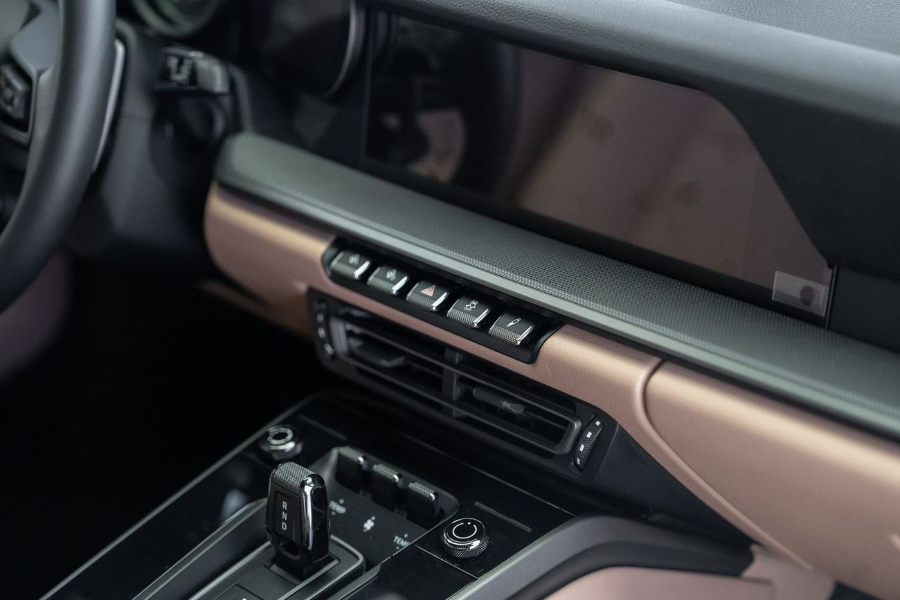 Porsche 911 Carrera 4 3.0L (444 HP) Coupe