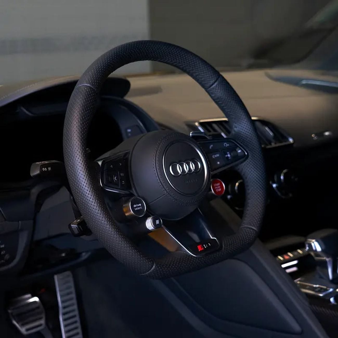 أودي R8 12,457 pm • 0% Downpayment • • Agency Warranty And Service Contract