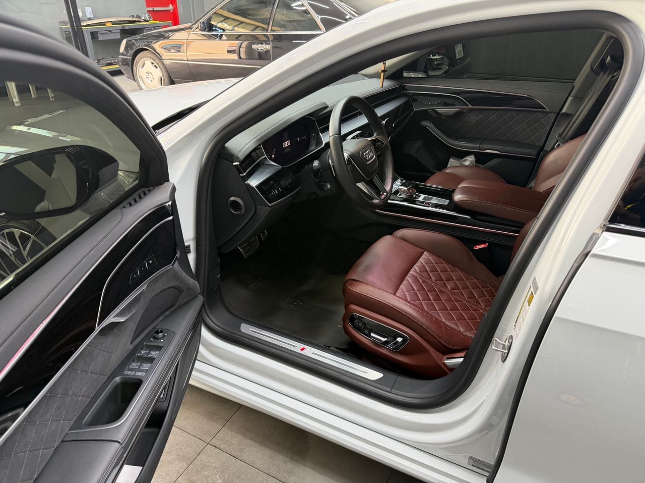 Audi S8 full option