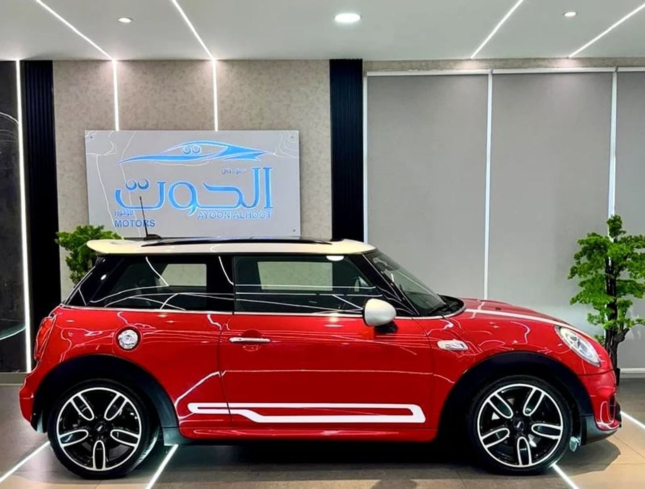 ميني كوبر BEAUTIFUL S ** JCW ** ACCIDENT FREE || GCC || TOP OPTIONS || CONDITION