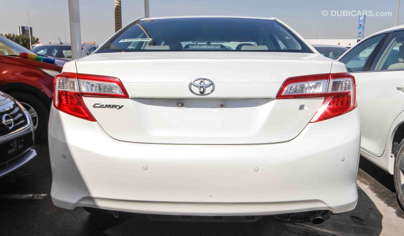 Toyota Camry S