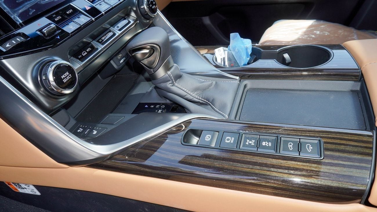 Lexus LX600 SIGNATURE