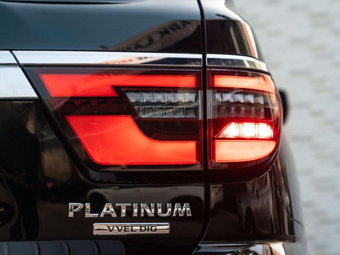نيسان باترول LE Platinum City 5.6L