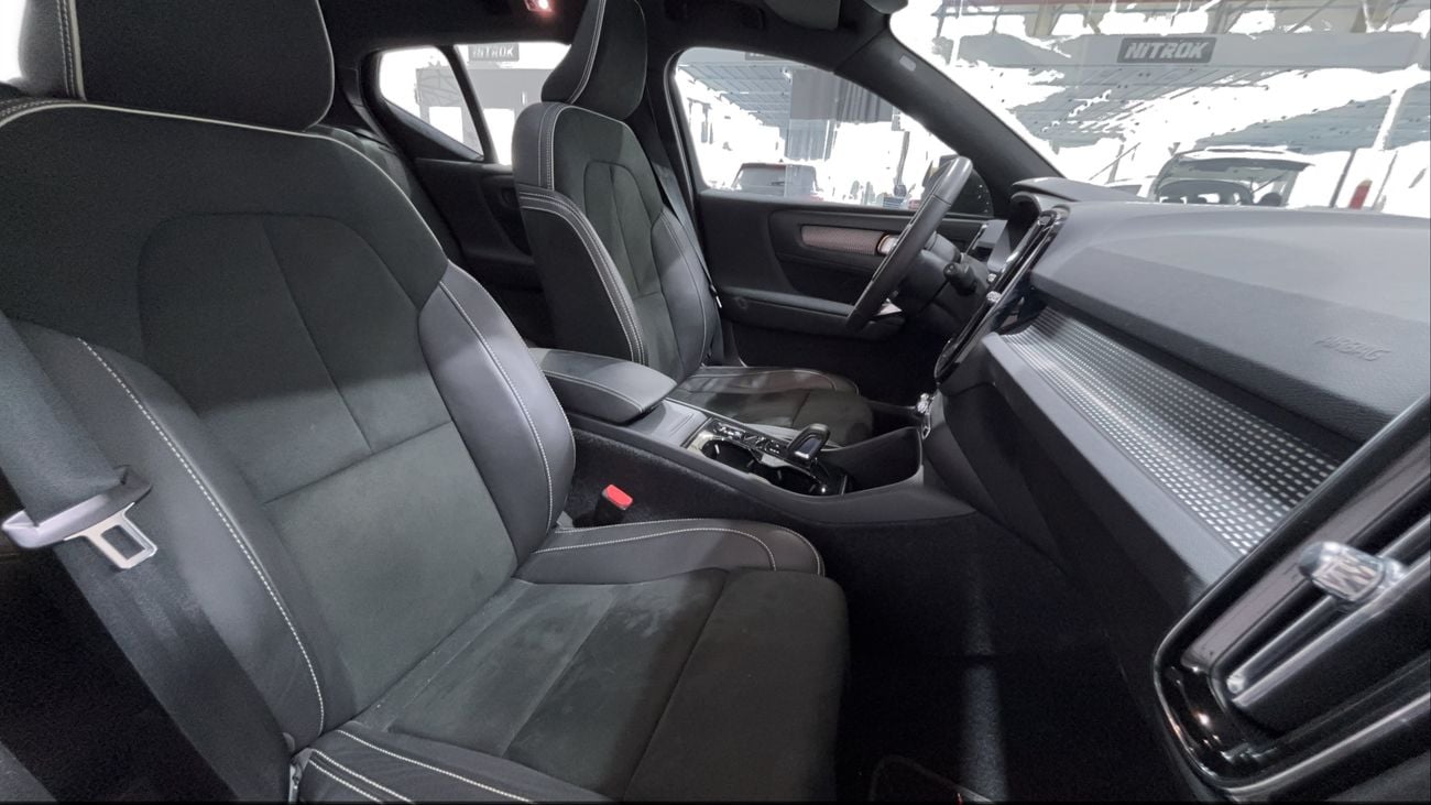 Volvo XC40 2022 T4 R DESIGN | AED 1110/Month | 0 DP | 30 Day Return | Warranty | Service History