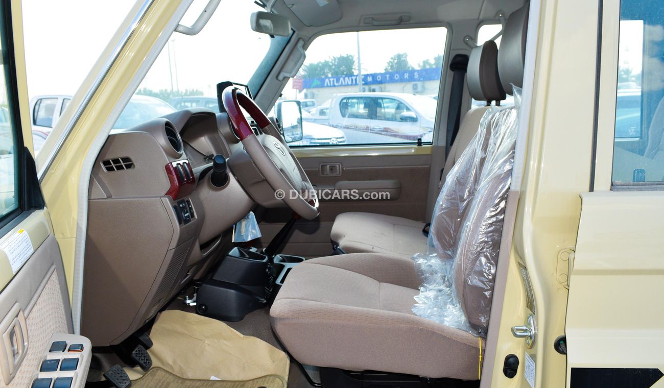 Toyota Land Cruiser Pick Up 4.0L V6 Petrol Double Cabin