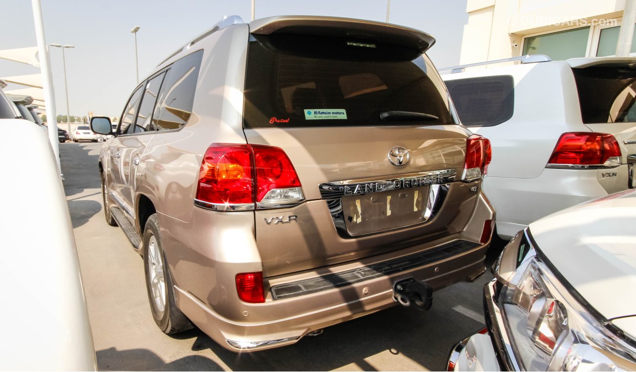 Toyota Land Cruiser VXR V8