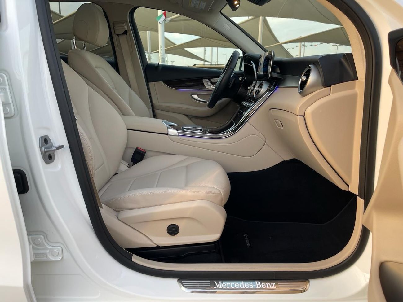 Mercedes-Benz GLC 300 Premium Mercedes GLC 300 _American_2022_Excellent Condition _Full option