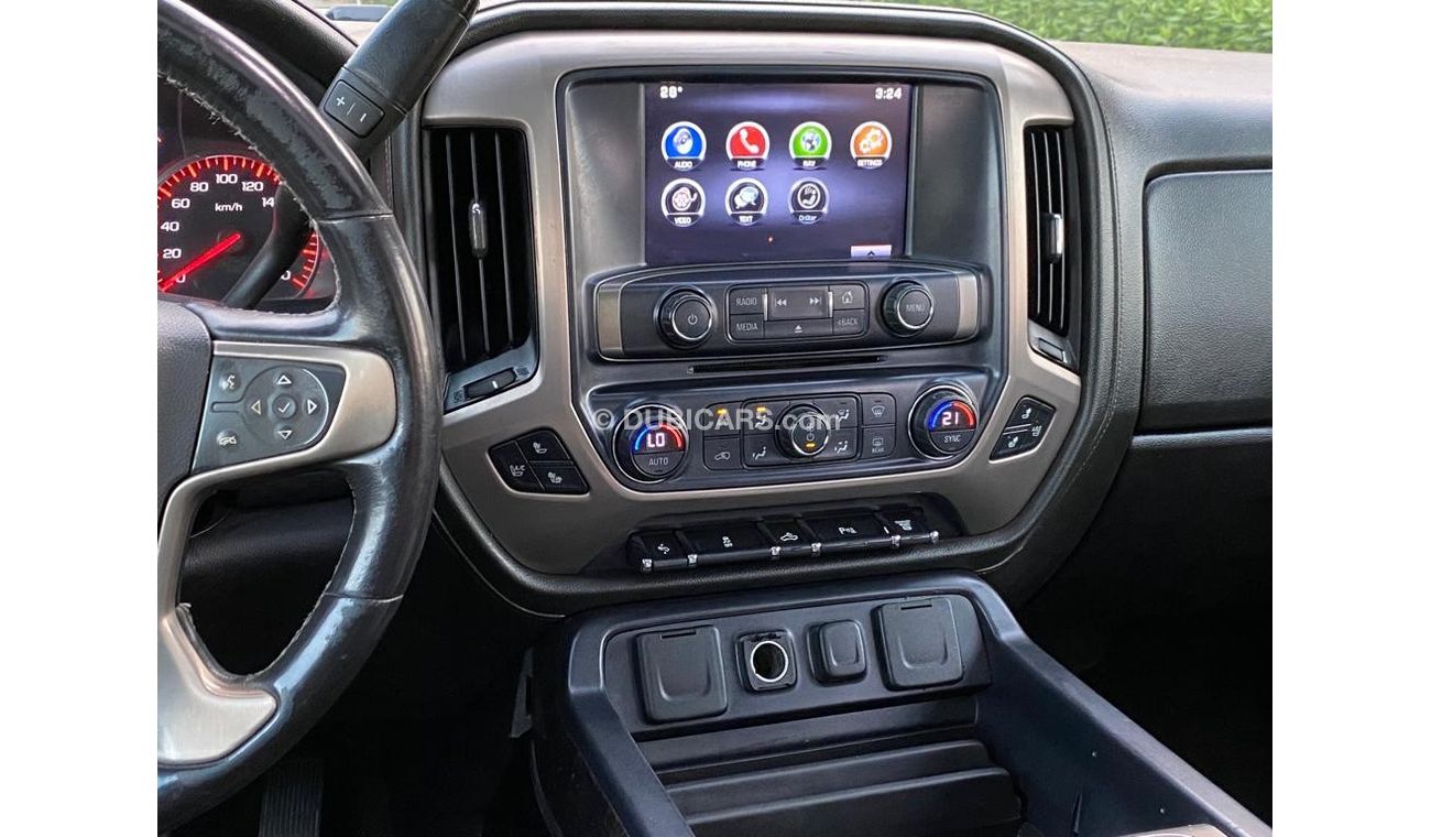 GMC Sierra 3500 HD Denali GMC Sierra Denali HD 2015 Diesel Perfect Condition - Accident Free