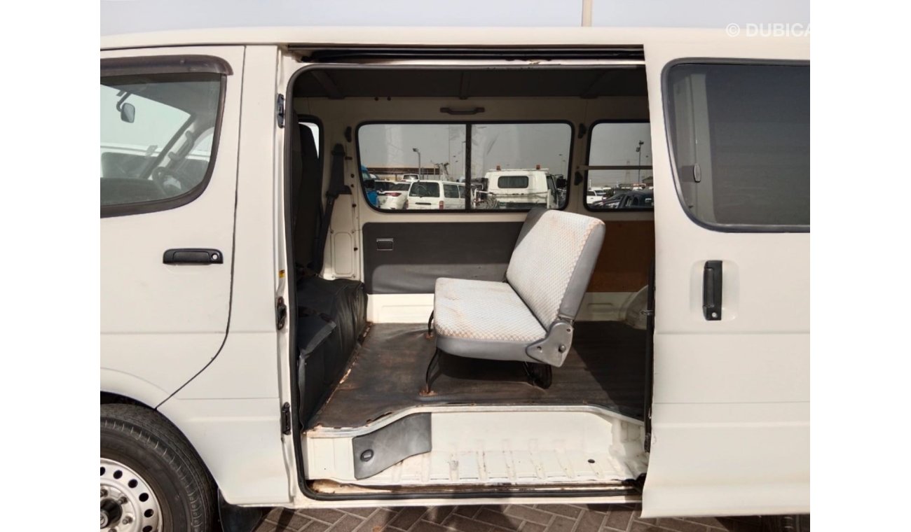 تويوتا هاياس TOYOTA HIACE VAN RIGHT HAND DRIVE (PM1480)