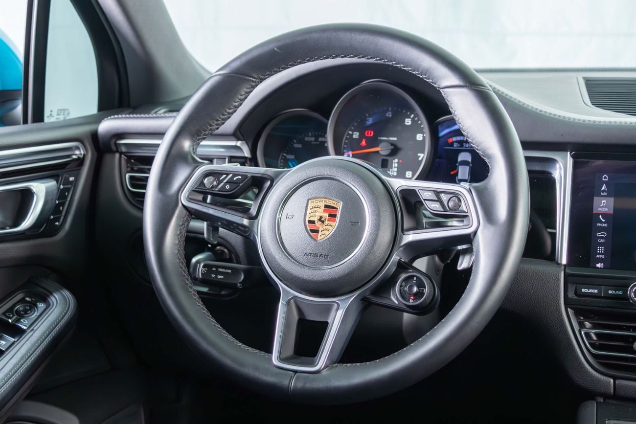 Porsche Macan STD Miami Blue-21 Inch Rims-Porsche Service History Available-Warranty till 12/26