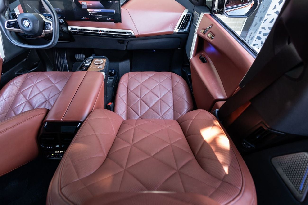 بي أم دبليو iX xDrive50