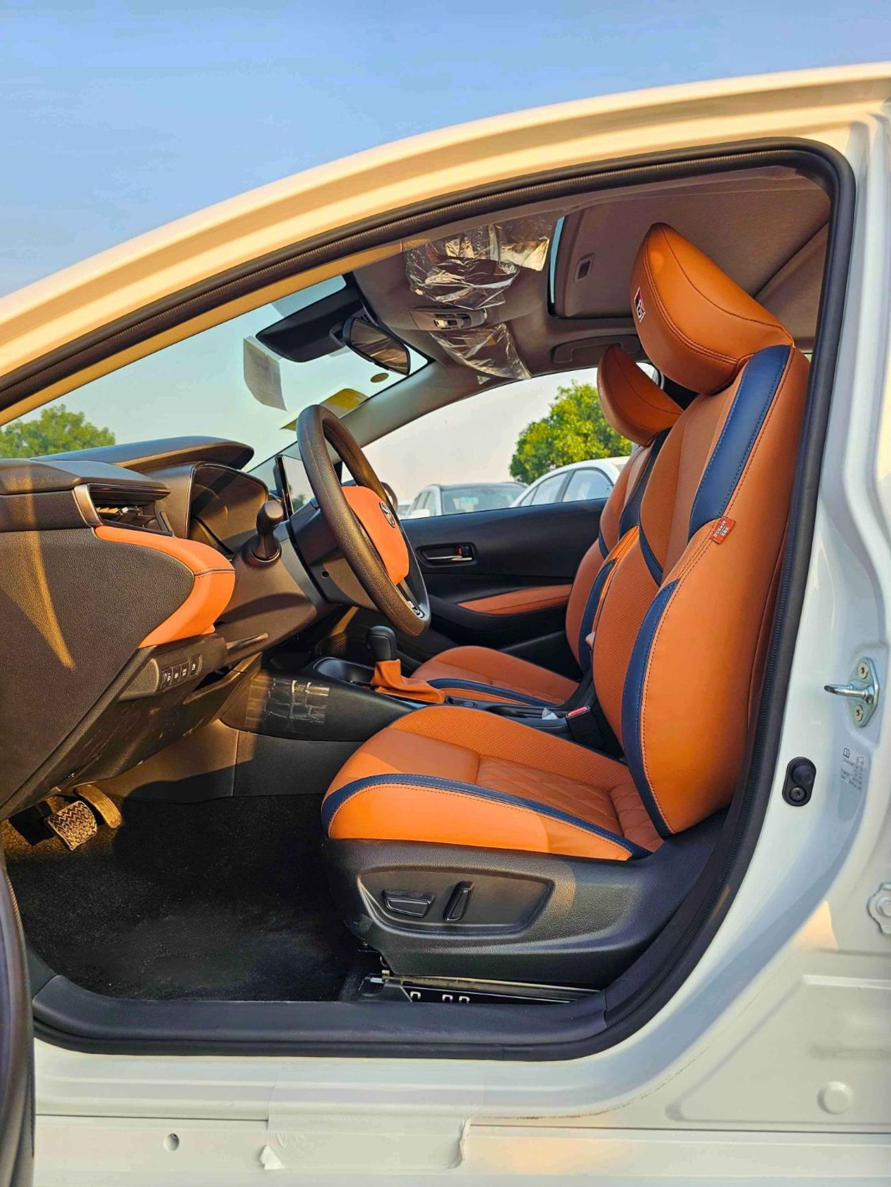 تويوتا ليفين GR SPORTS HYBRID / 1.8L V4 / 360*CAMERA / LEATHER SEATS / SUNROOF (CODE # TLHGR)