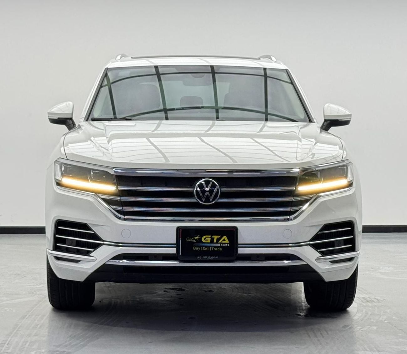 فولكس واجن طوارق 2023 Volkswagen Touareg highline Plus, 2026 VW Warranty + Service Pack, Full VW Service History, GCC