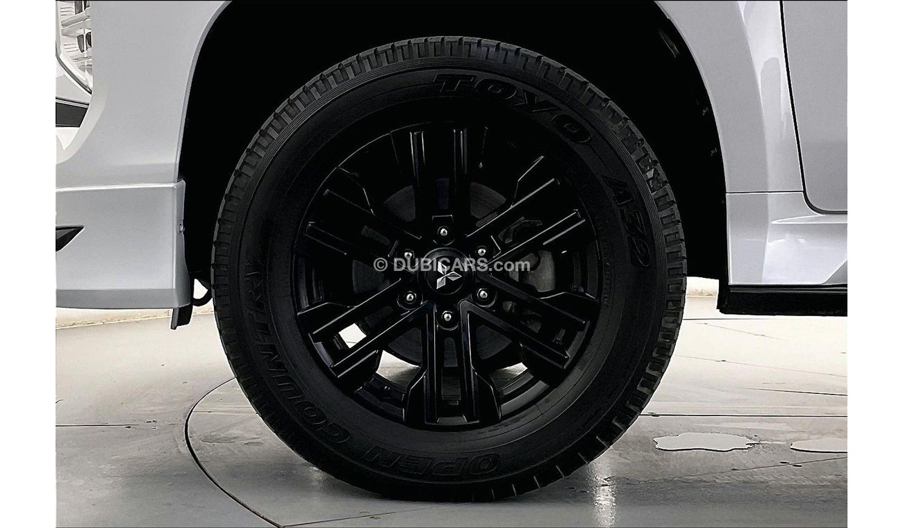 Mitsubishi Montero Signature