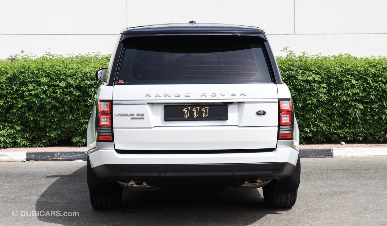 Land Rover Range Rover Vogue SE Supercharged Badge / GCC Specifications